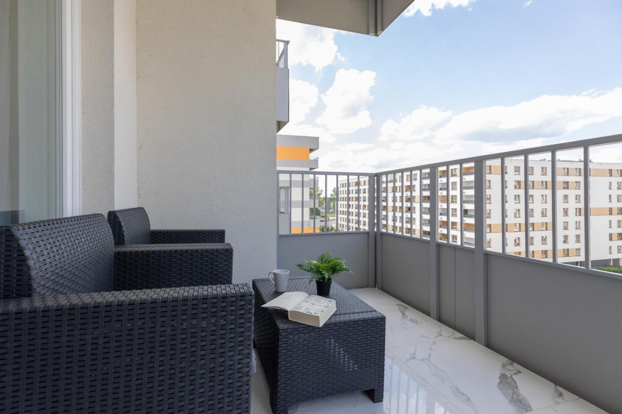 Elegant Apartments With Balcony & Parking Warsaw By Noclegi Renters المظهر الخارجي الصورة