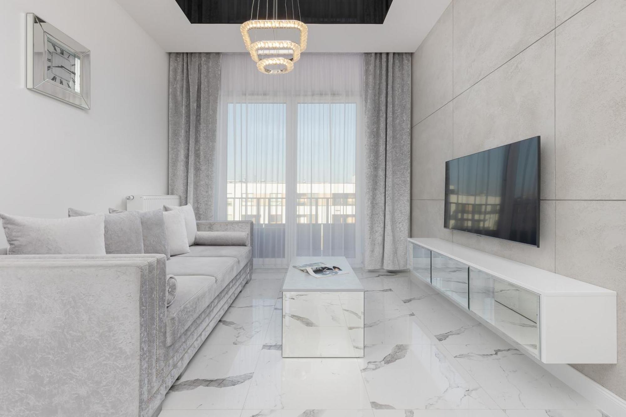 Elegant Apartments With Balcony & Parking Warsaw By Noclegi Renters المظهر الخارجي الصورة