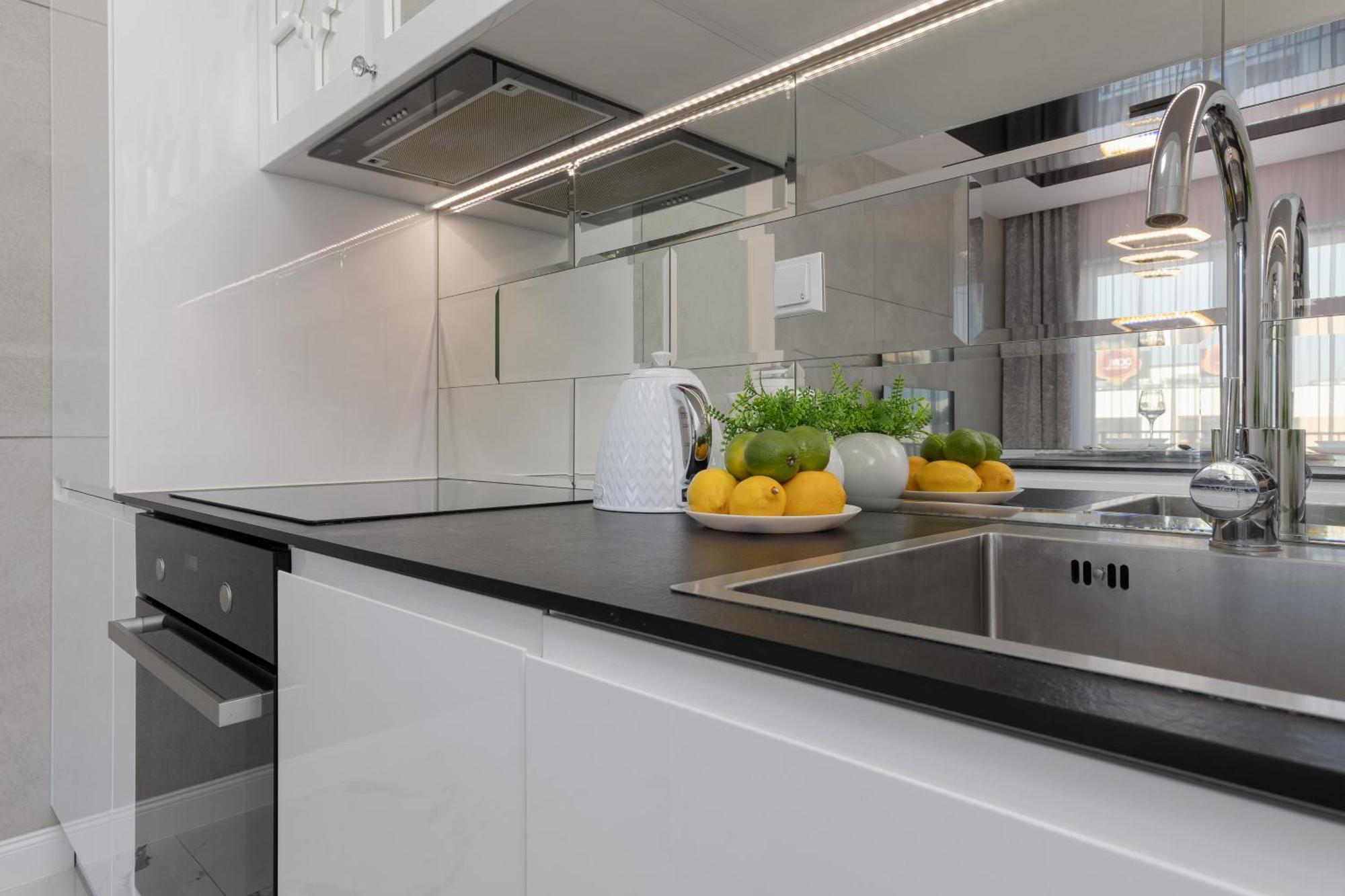 Elegant Apartments With Balcony & Parking Warsaw By Noclegi Renters المظهر الخارجي الصورة