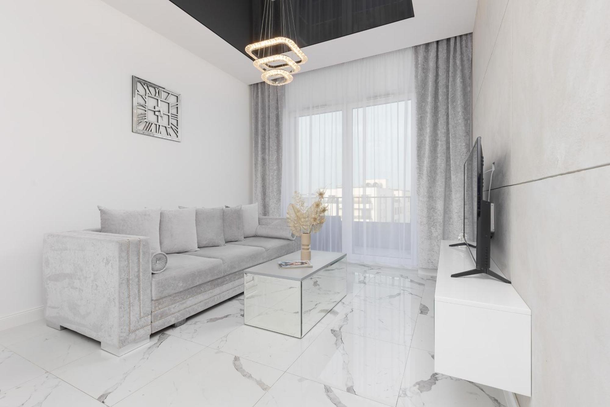 Elegant Apartments With Balcony & Parking Warsaw By Noclegi Renters المظهر الخارجي الصورة