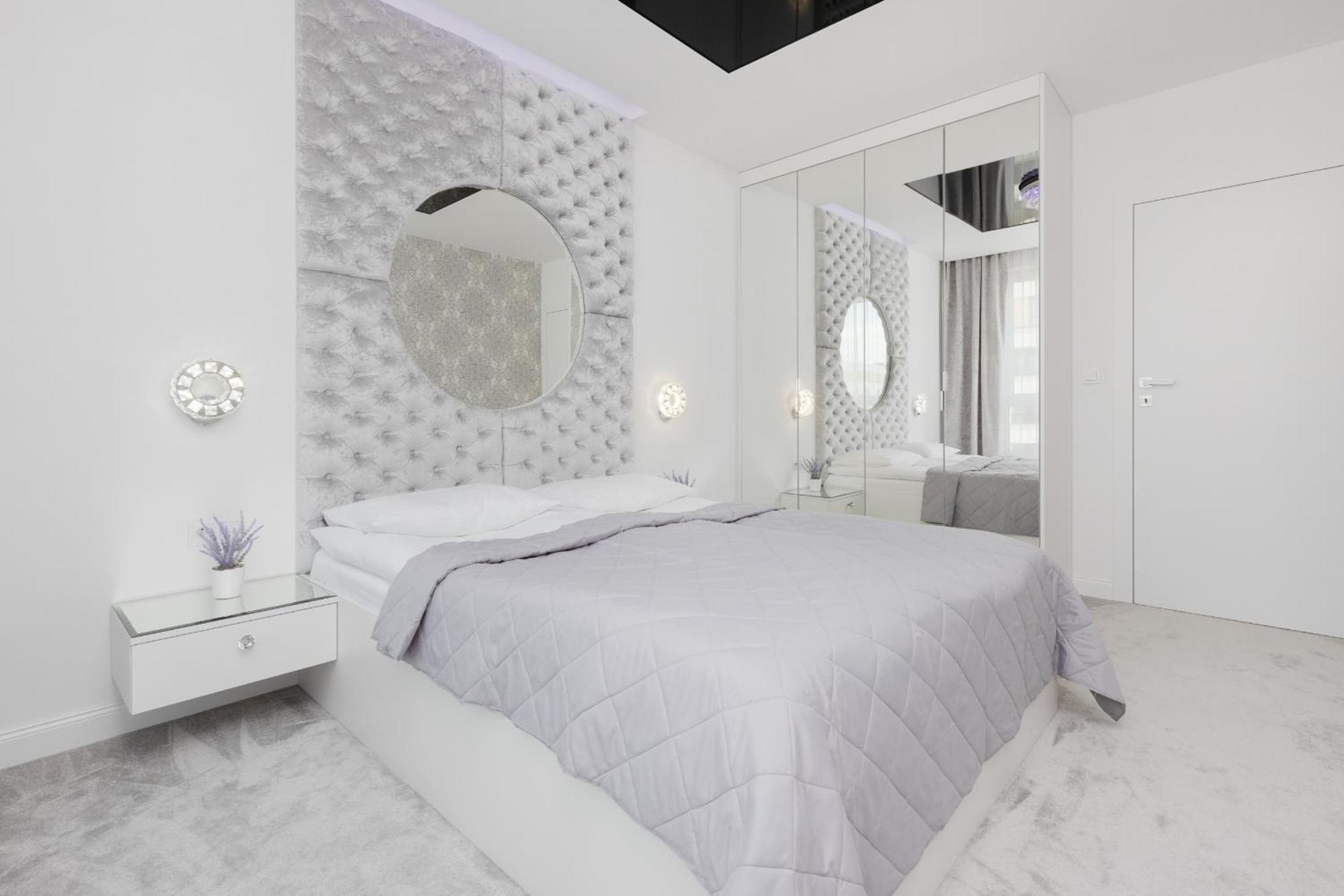 Elegant Apartments With Balcony & Parking Warsaw By Noclegi Renters المظهر الخارجي الصورة