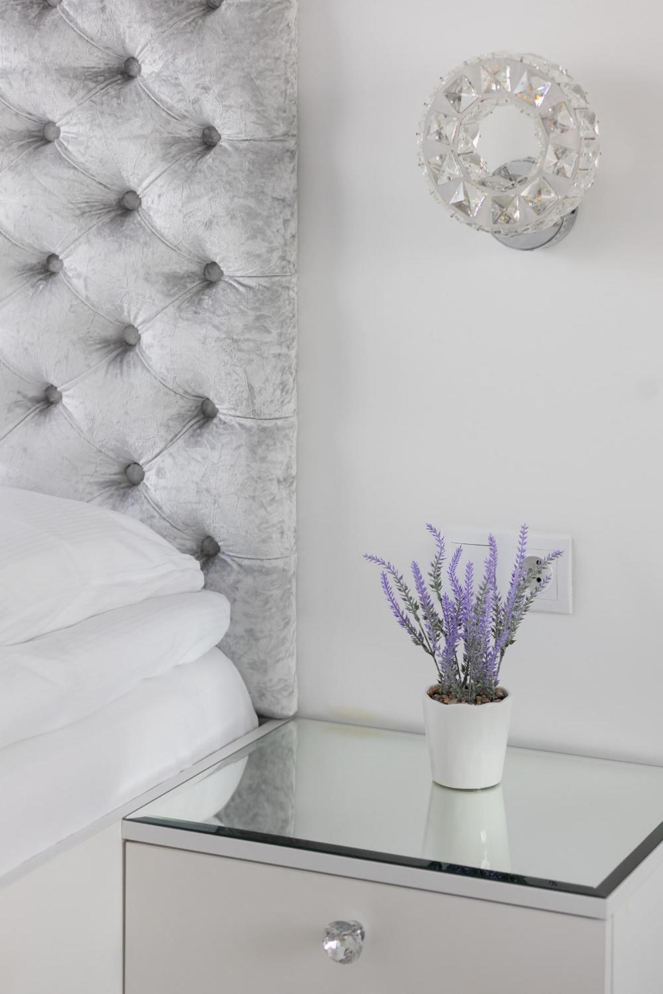 Elegant Apartments With Balcony & Parking Warsaw By Noclegi Renters المظهر الخارجي الصورة